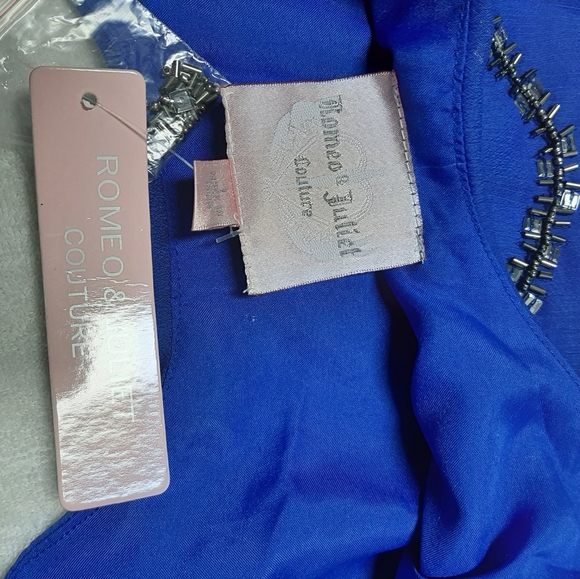 Ladies clothing - Picture 7 of 8